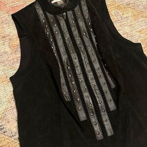 Beautiful Peter Nygard Designer genuine leather Vest with Studs. Size 2XL
